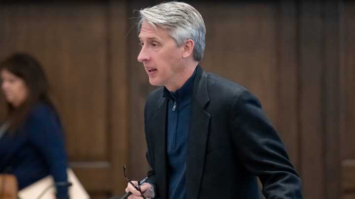 Regent 'embarrassed' by UM's decision to end gender