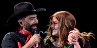 Alejandro Fernández y Yuridia debutan juntos en vivo para cerrar la gira ‘De Rey a Rey’ en el Estadio GNP Seguros