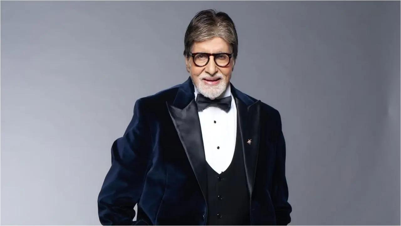 Amitabh Bachchan turns 83: Fans gather at Jalsa for celebration