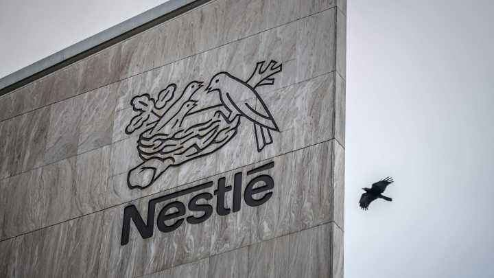 Nestlé suprimirá 16.000 empleos en el mundo ante la reducción de sus ventas y facturación