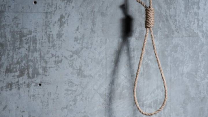Doctor dies by suicide in Maharashtra, leaves note on palm accusing cop of rape; FIR lodged
