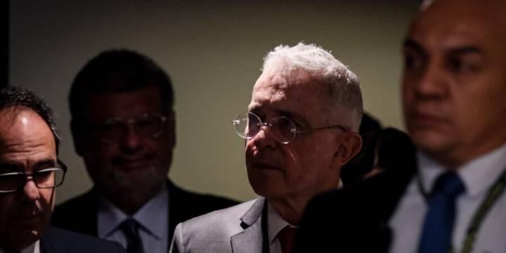 Defensa de Álvaro Uribe aseguró que Mancuso desvinculó al expresidente de los asesinatos de los abogados Umaña y Valle