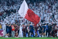 Más clásificados. Qatar ganó y festejó con su DT al borde del nocaut, y regresa el verdugo de Argentina en 2022