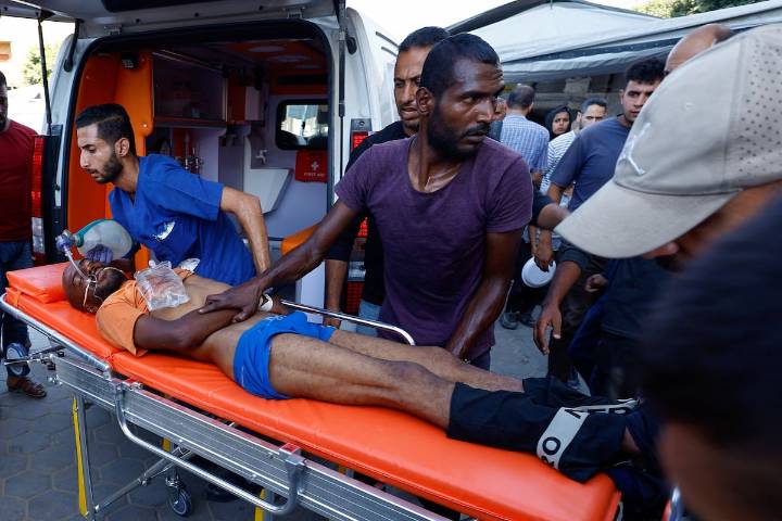 Israel bombardea el sur y centro de Gaza tras acusar a Hamás de violar el alto el fuego