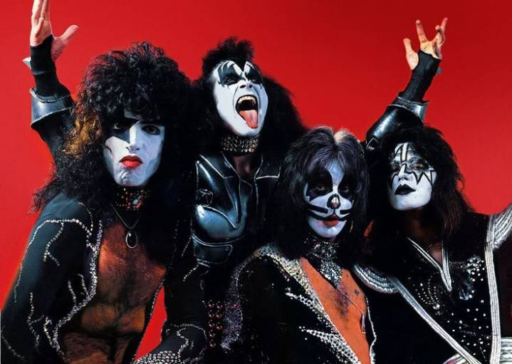 Muere Ace Frehley, miembro fundador de KISS, a los 74 años