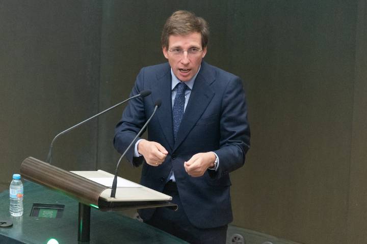 Almeida a Maroto: “Fui generoso al llamarla indigente intelectual”