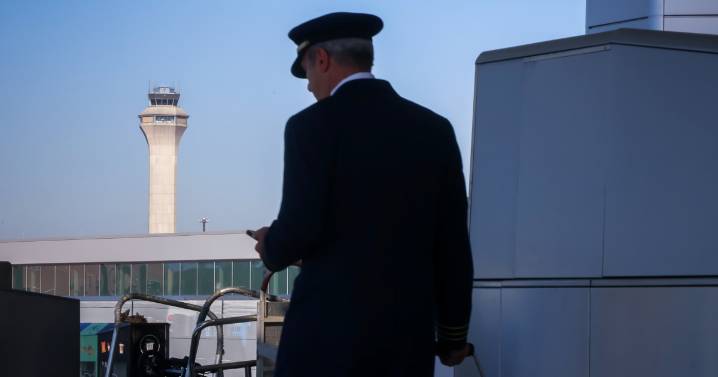 Air traffic control staffing issues cause flight delays across U.S.