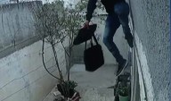 Intentó robar tras trepar hasta un balcón pero un vecino lo delató