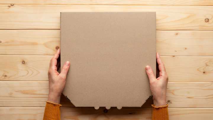 You Can't Recycle Pizza Boxes, So Here Are 18 Ways To Upcycle Them As Decor