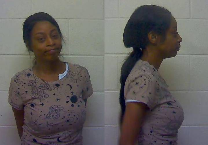 Mujer apuñala a novio tras discusión doméstica en New Bern