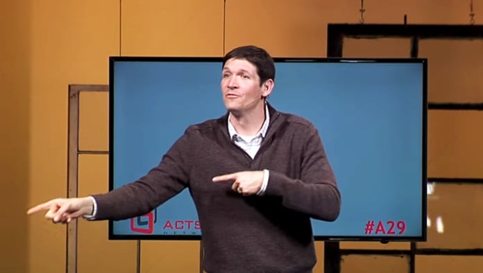 Matt Chandler Inadvertently Signals Aircraft To Land During Sermon