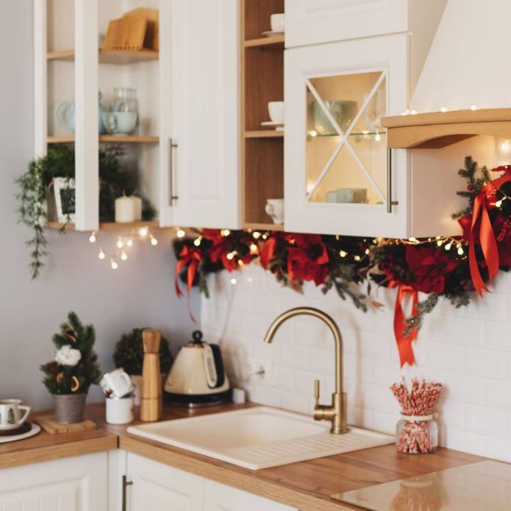 Cold-Weather Kitchen Must-Haves to Create a Cozy Atmosphere