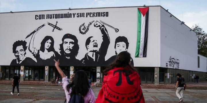 Ordenan el desalojo inmediato del campus de la Universidad Nacional en Bogotá por presunta amenaza