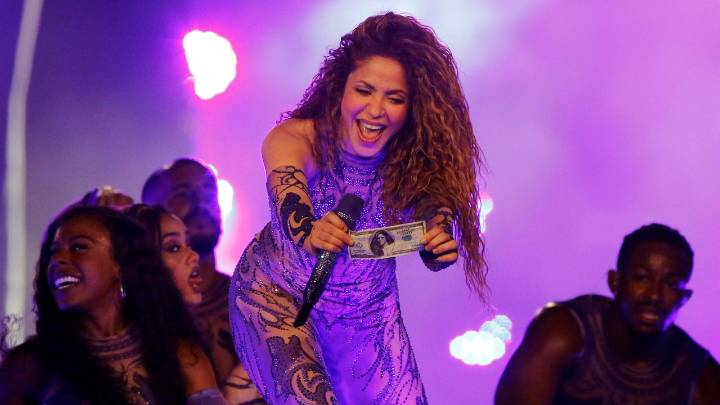 "Ni Piqué se atrevió a tanto": Shakira posó con unos cuernos por noble causa y provocó reacciones entre sus seguidores