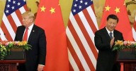 Donald Trump anunció que Estados Unidos aplicará aranceles del 100% a importaciones de China