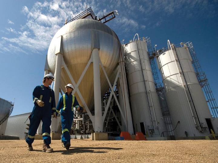 MEG delays Cenovus meeting, says deal doesn't have the votes