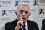 Tribunal Superior declara inocente de todos los cargos al expresidente Álvaro...