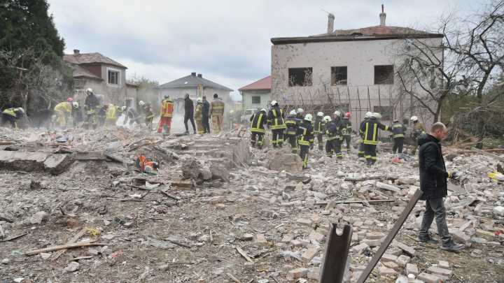 At least 5 people killed in large-scale Russian attack on Ukraine