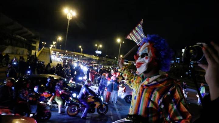 Bogotá mantiene restricciones a motociclistas durante Halloween pese a protestas: ‘No es un capricho’, dice la Alcaldía