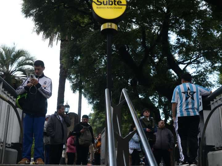 Paran la línea H del subte desde las 21: dicen que es para reclamar mayor seguridad