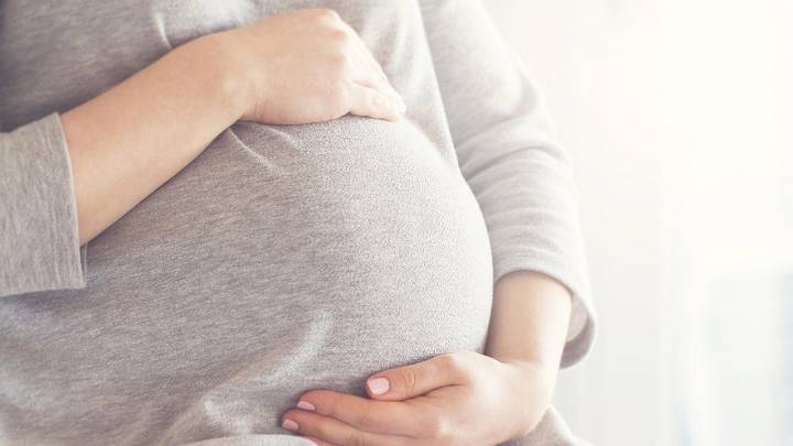 Las razones por las que los cólicos renales pueden aparecer durante el embarazo