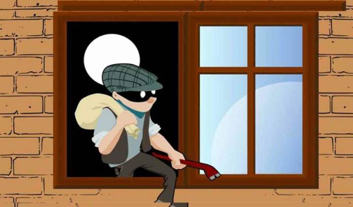 Hyderabad: Two arrested, gold and silver recovered in city burglary case