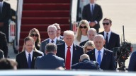 Trump llegó a Israel para presenciar la entrega de rehenes secuestrados por Hamás y participar en una sesión del Parlamento