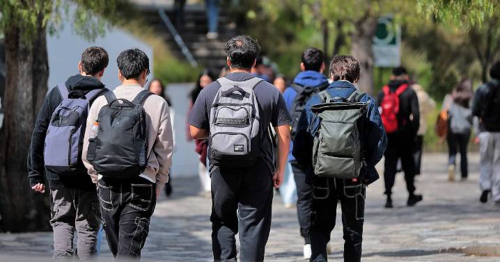La mayoría de los jóvenes están dispuestos a cambiarse de ciudad o salir del país por un buen trabajo