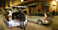 Un violento enfrentamiento en Son Gotleu deja a dos agentes de la Policía Nacional heridos