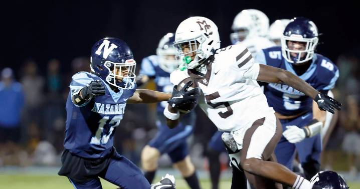 CCL/ESCC Week 9 Notebook: Mount Carmel downs Loyola to claim outright Blue Division title