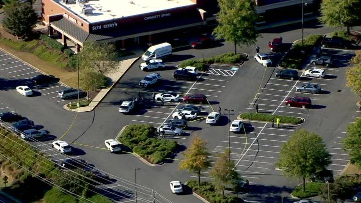 Homicide investigation underway at Gwinnett shopping center