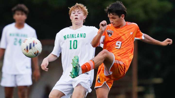 Lopez leads Middle Township past Wildwood Catholic