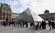 Louvre reabre sus puertas tras el millonario robo de joyas