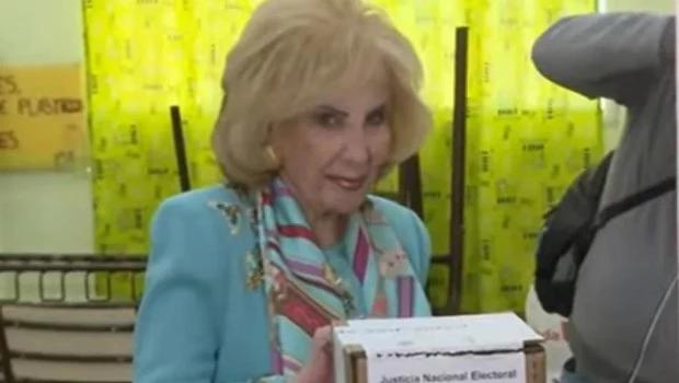 Mirtha Legrand emitió su sufragio y dijo que “votó con ilusión”