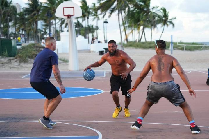 Fort Lauderdale finds new beachside site for basketball courts