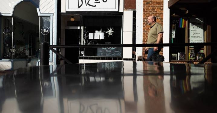 Charlottesville waiter who stole $16K jailed after missing probation meeting