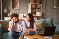 Americans Grow More Gloomy on the Economy