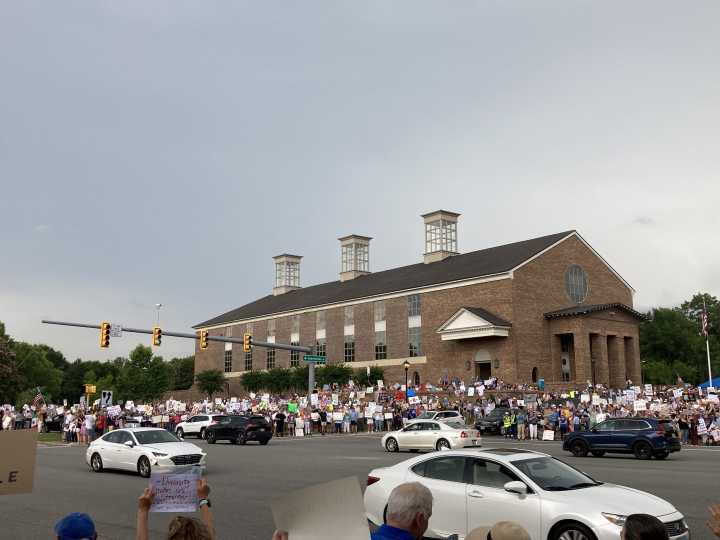 Dozens of ‘No Kings’ Protests Expected Saturday Across Virginia