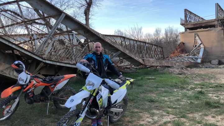 Antonio Oliván, pasión, motor y memoria: el legado de un monegrino sobre ruedas