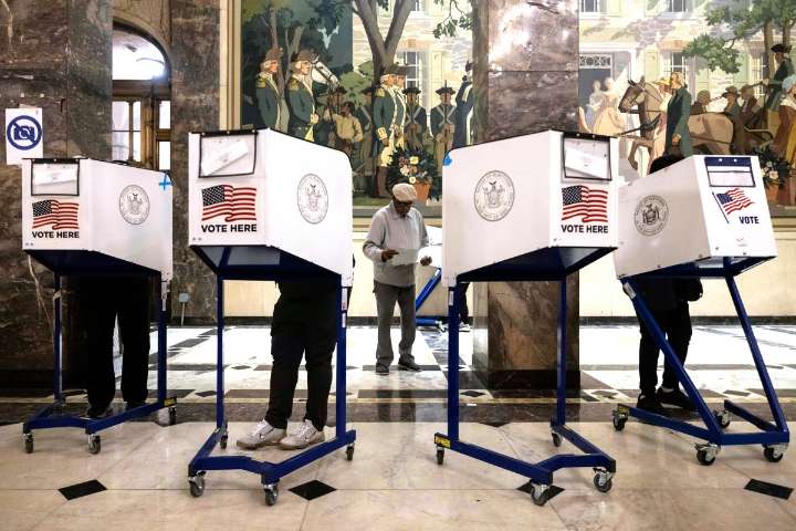 Secretaria de Estado de Texas aseguró que más de 2,000 no ciudadanos están registrados para votar