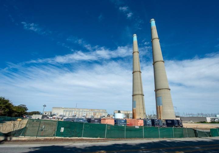 In wake of Moss Landing fire, Newsom signs battery storage safety bill