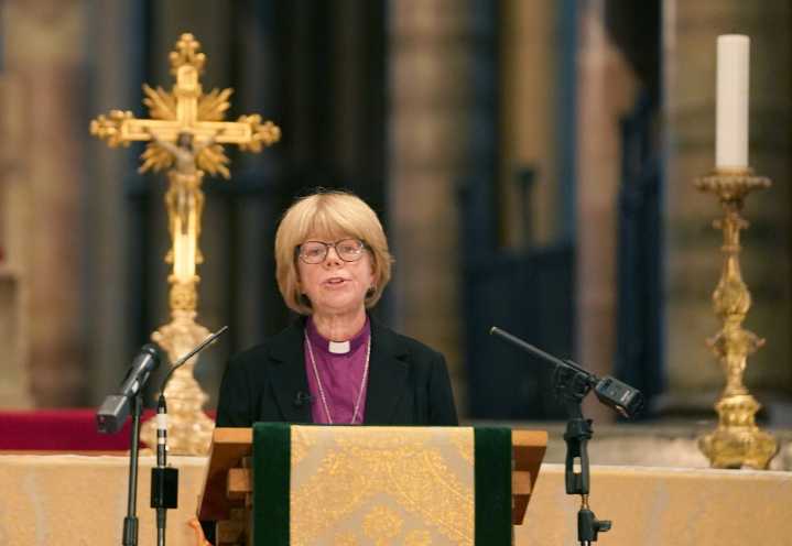 Sarah Mullally, nueva líder de la Iglesia anglicana