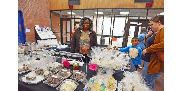 Heritage festival connects craftsmen and customers to kick off the holiday season