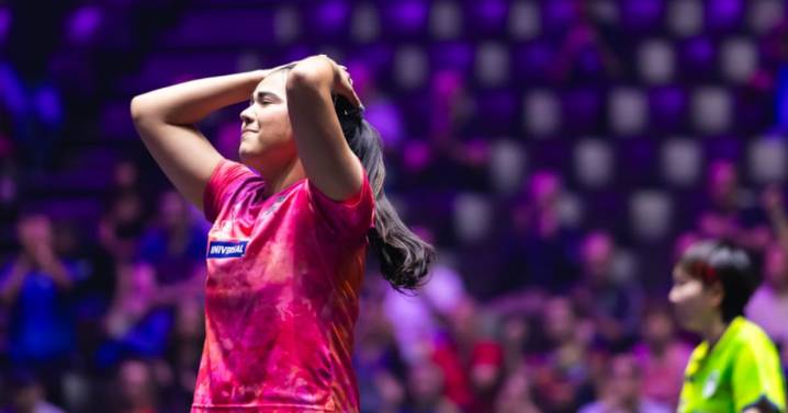 Adriana Díaz sorprende a Zhu Yuling y se clasifica a octavos en Francia