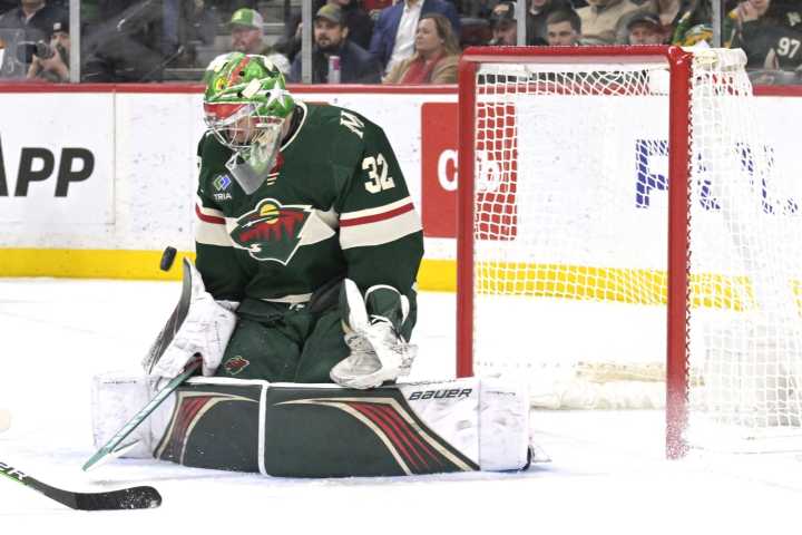 Five-year extension keeps goalie Filip Gustavsson with Wild
