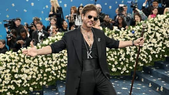 Shah Rukh Khan Becomes A Billionaire With Staggering Rs 12,490 Crore Net Worth, Joins Top