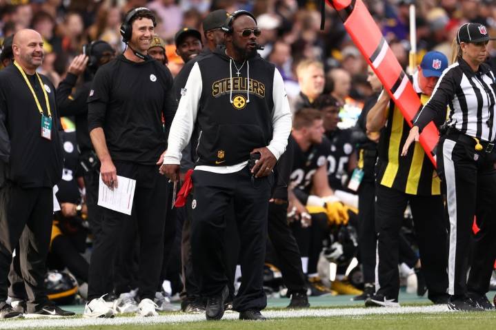 The Steelers are rested, healthy and in first place. Not that Mike Tomlin wants to talk about it