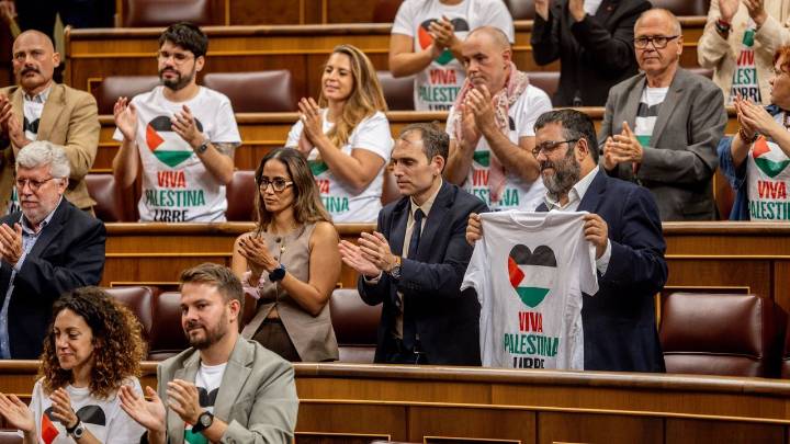 Los socios de Sánchez presionan a Podemos para sacar adelante el embargo de armas a Israel: «O la humanidad o los genocidas»