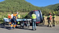 Tres heridos al salirse de la carretera un coche en Hecho