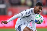 Deadspin | Playoff-bound Fire, chasing better seed, face Toronto FC